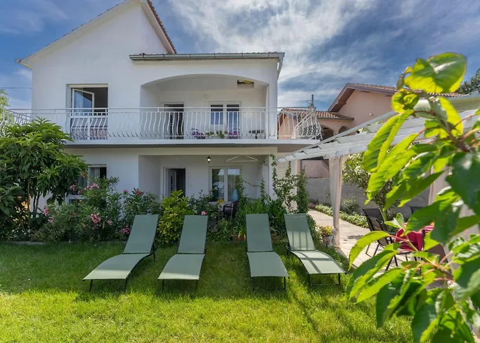 Sanda - Four Bedroom With Terrace Nyaraló *