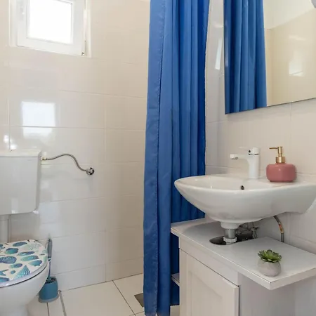 Sanda - Four Bedroom With Terrace Gornji Karin