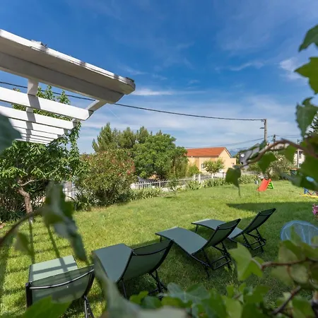 Дом отдыха Sanda - Four Bedroom With Terrace