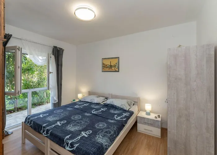 Sanda - Four Bedroom With Terrace *