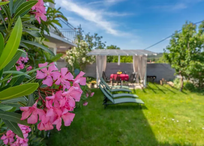 Sanda - Four Bedroom With Terrace Gornji Karin